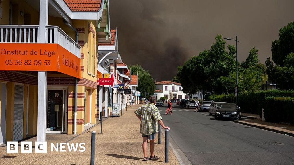 Fleeing a wall of flames: Tourists describe France wildfires escape